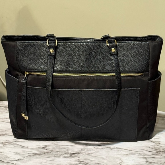 Elegant Black Leather Tote Bag - Picture 1 of 13